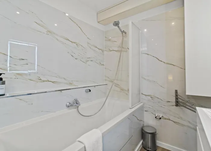 1-br Downtown I Fast Wifi Apartment *