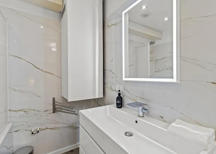 Apartment 1-br Downtown I Fast Wifi *