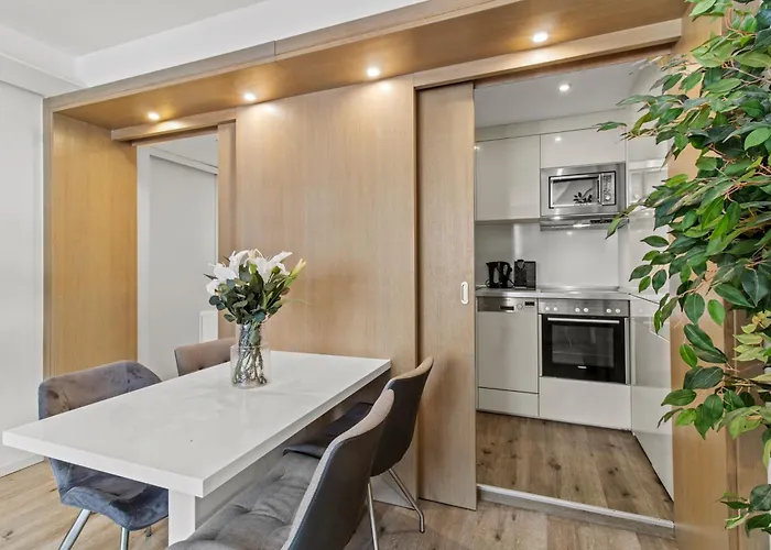 1-br Downtown I Fast Wifi *